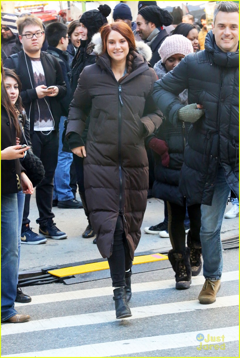 Shailene Woodley on the movie set of 'The Amazing Spider Man 2' in NYC