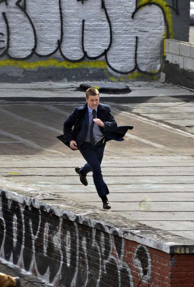 Ben Mckenzie on the set of Gotham