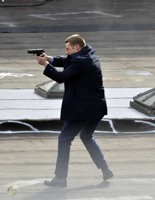 Ben Mckenzie on the set of Gotham