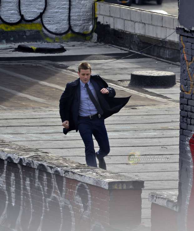 Ben Mckenzie on the set of Gotham