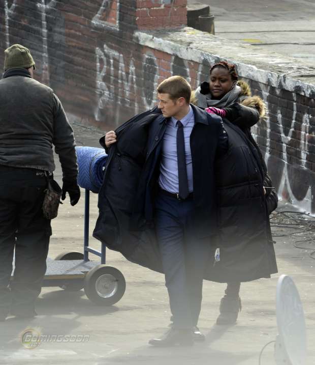 Ben Mckenzie on the set of Gotham
