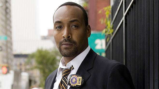 Jesse L Martin