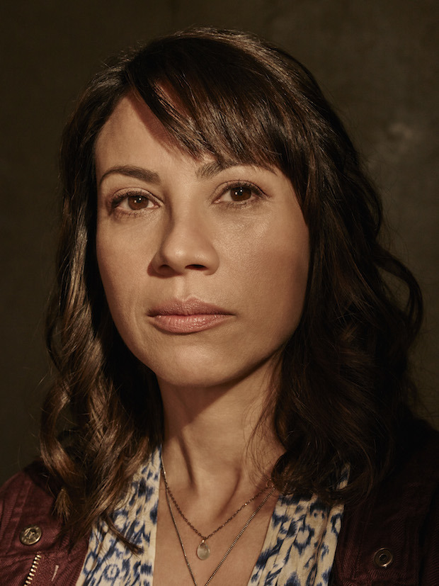 Ftwd elizabeth portrait 3922 v1