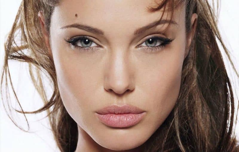 Angelina jolie