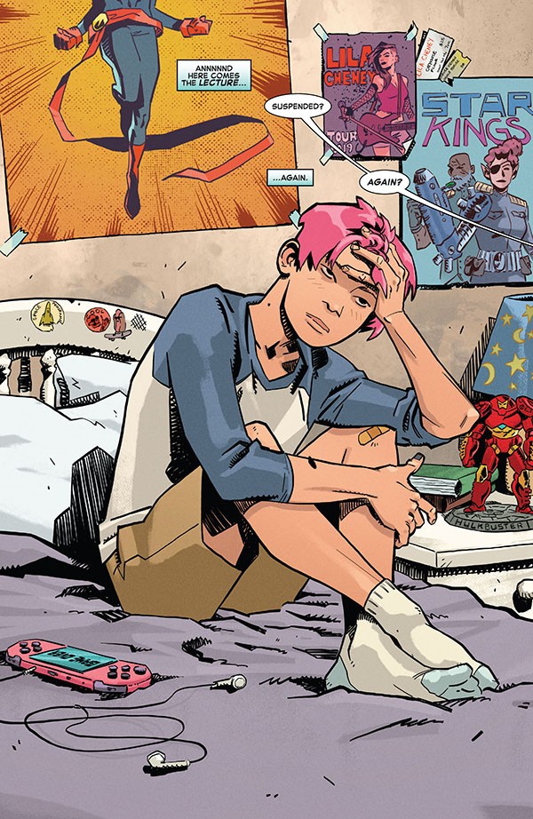 Captain Marvel Marvels Snapshots (2021) 001