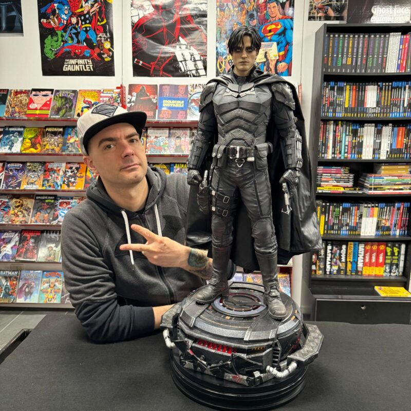 Mondo virtuale statua batman